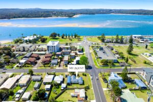 6 Bavarde Avenue, BATEMANS BAY, NSW 2536
